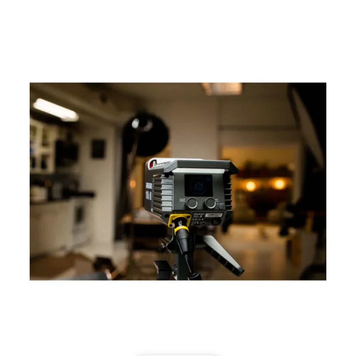 amaran COB 100x S Bi-Color LED Monolight - Image 22