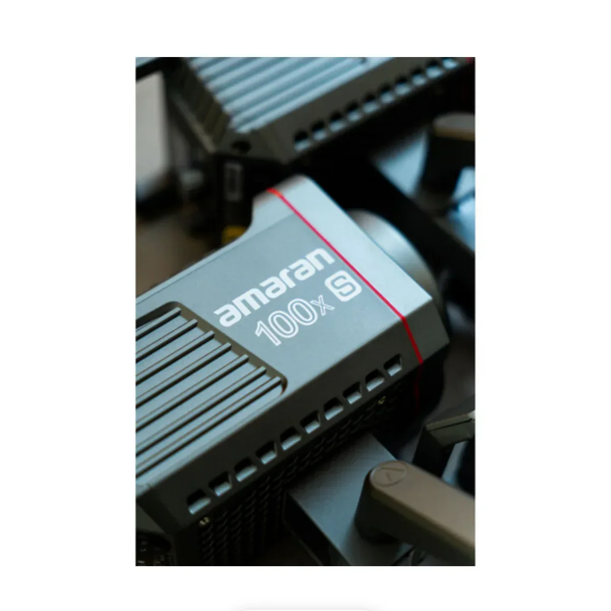 amaran COB 100x S Bi-Color LED Monolight - Image 24