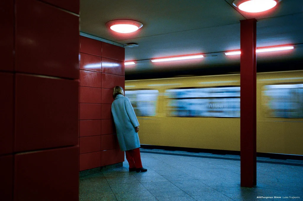 CineStill 800 Tungsten Xpro C-41 Color Negative Film (35mm Roll Film, 36 Exposures) - Image 6