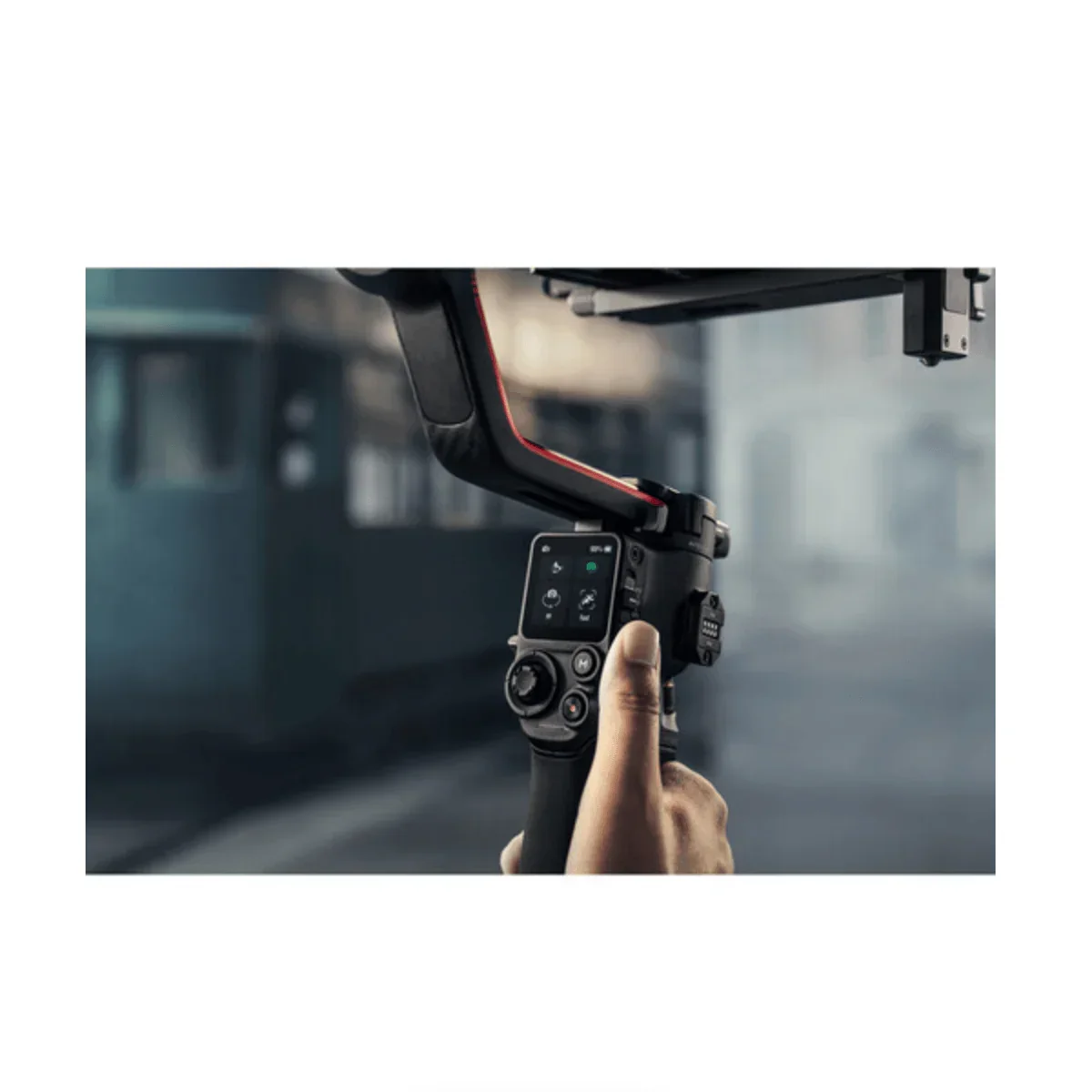 DJI RS 3 Pro Gimbal Stabilizer - Image 13