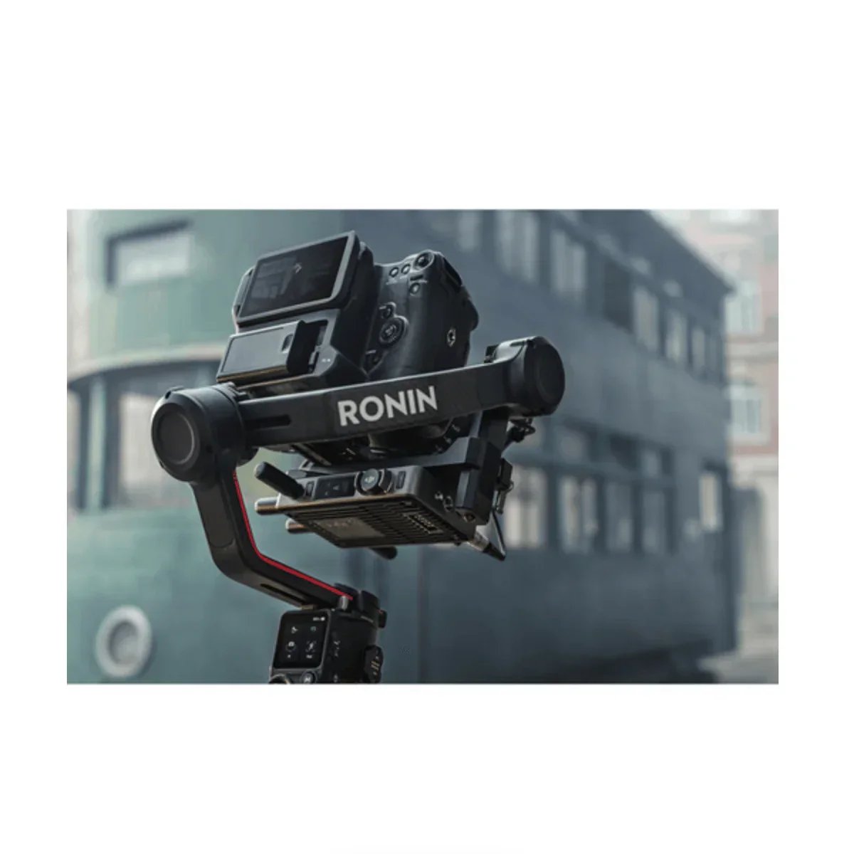 DJI RS 3 Pro Gimbal Stabilizer - Image 17