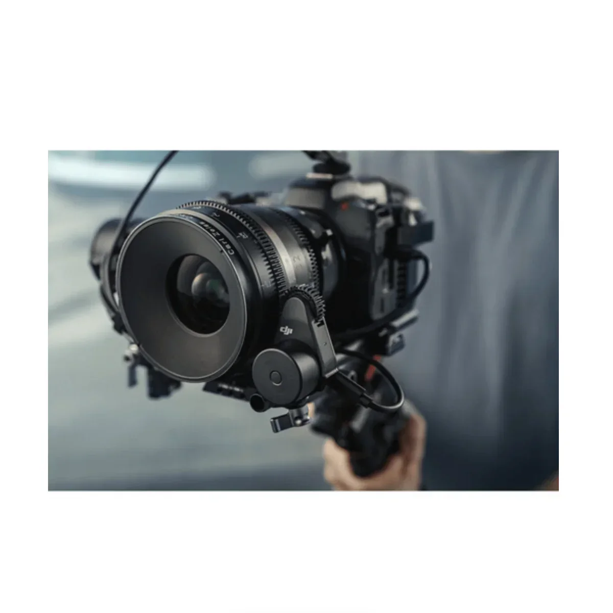 DJI RS 3 Pro Gimbal Stabilizer - Image 25