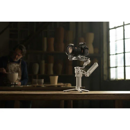 DJI RS 4 Mini Combo Gimbal Stabilizer - Image 21