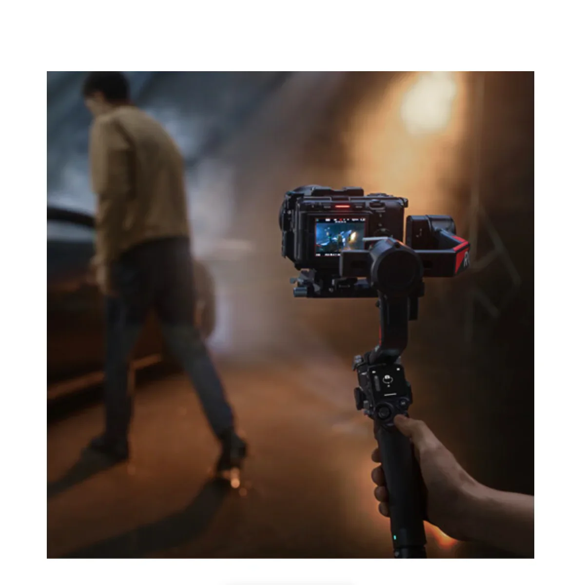 DJI RS 4 Pro Gimbal Stabilizer - Image 13
