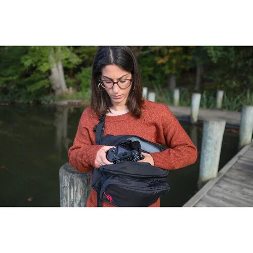 Domke Sling Bag (Black Nylon, 6L) - Image 7