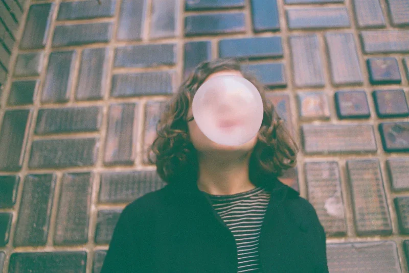 dubblefilm BUBBLEGUM 400 Color Film (35mm Roll Film, 36 Exposures) - Image 3