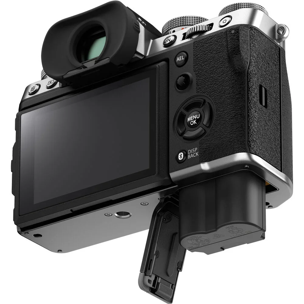 Fujifilm X-T5 Mirrorless Camera with XF 16-50mm f/2.8-4.8 Lens (Silver) - Image 9