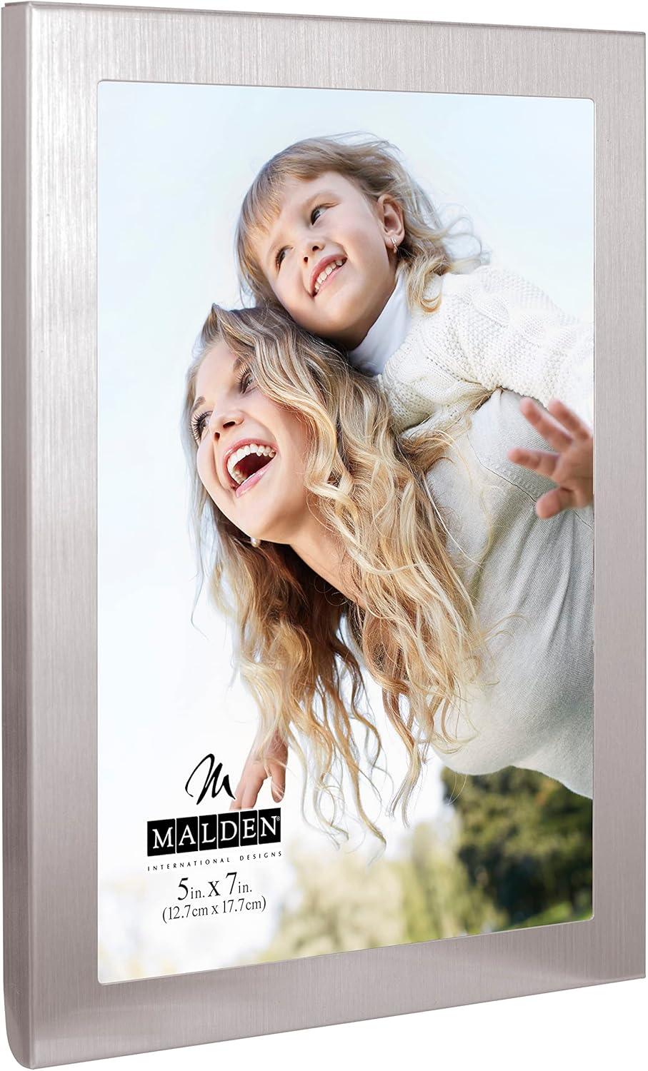 Malden Modern Metals 5 x 7 Frame (Matte Silver)