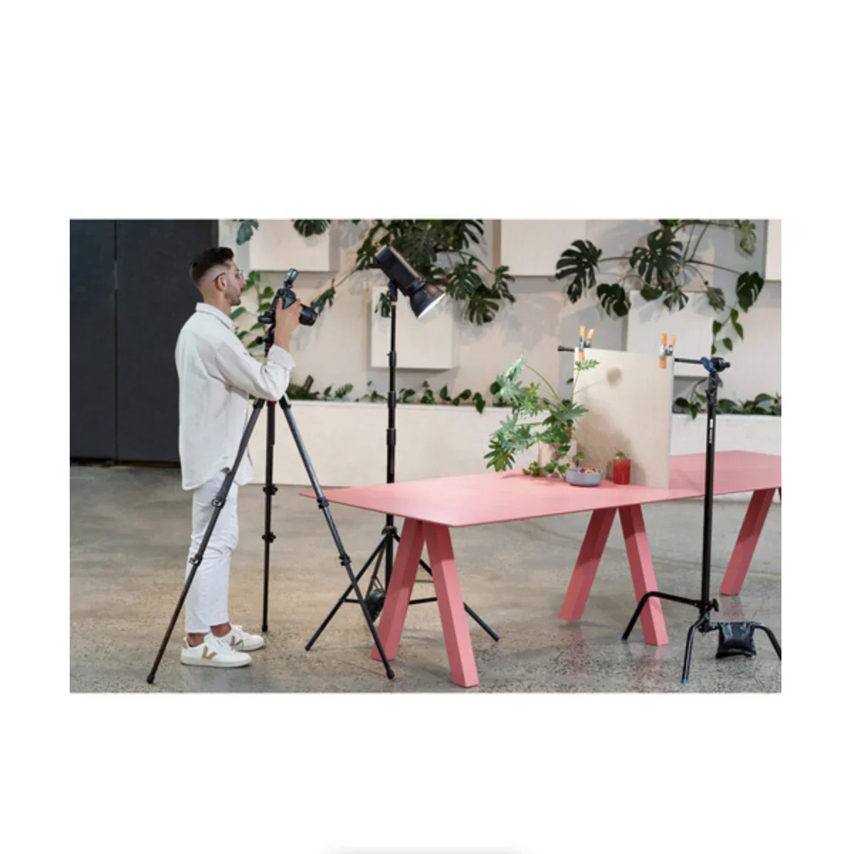 Manfrotto MT055CXPRO3 Carbon Fiber Tripod with MHXPRO-3W Head & Move Quick Release Kit - Image 9