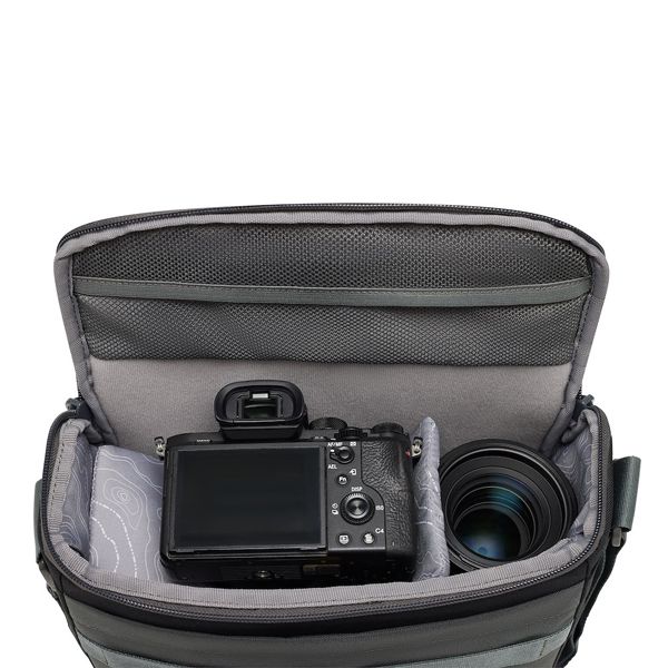 National Geographic E1 Shoulder Bag (Medium) - Image 4