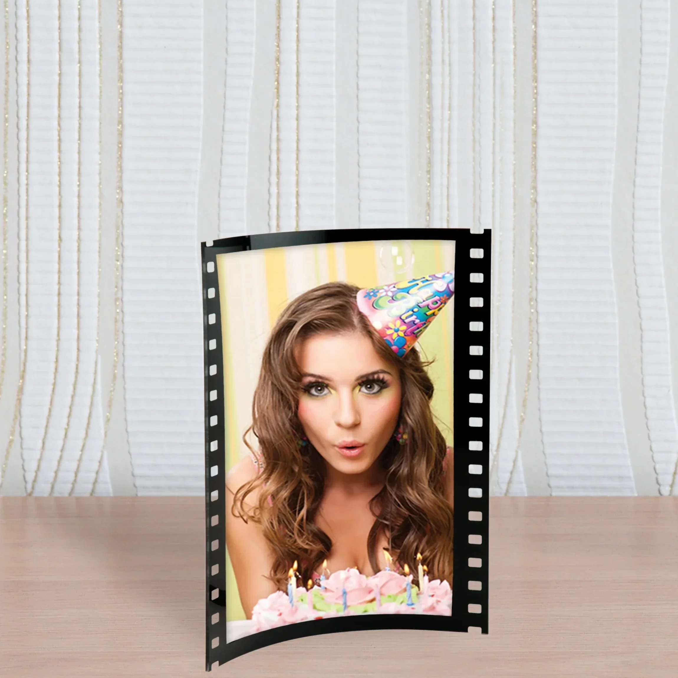 Neil Enterprises Film Strip Curved Frame (6x4) - Image 2