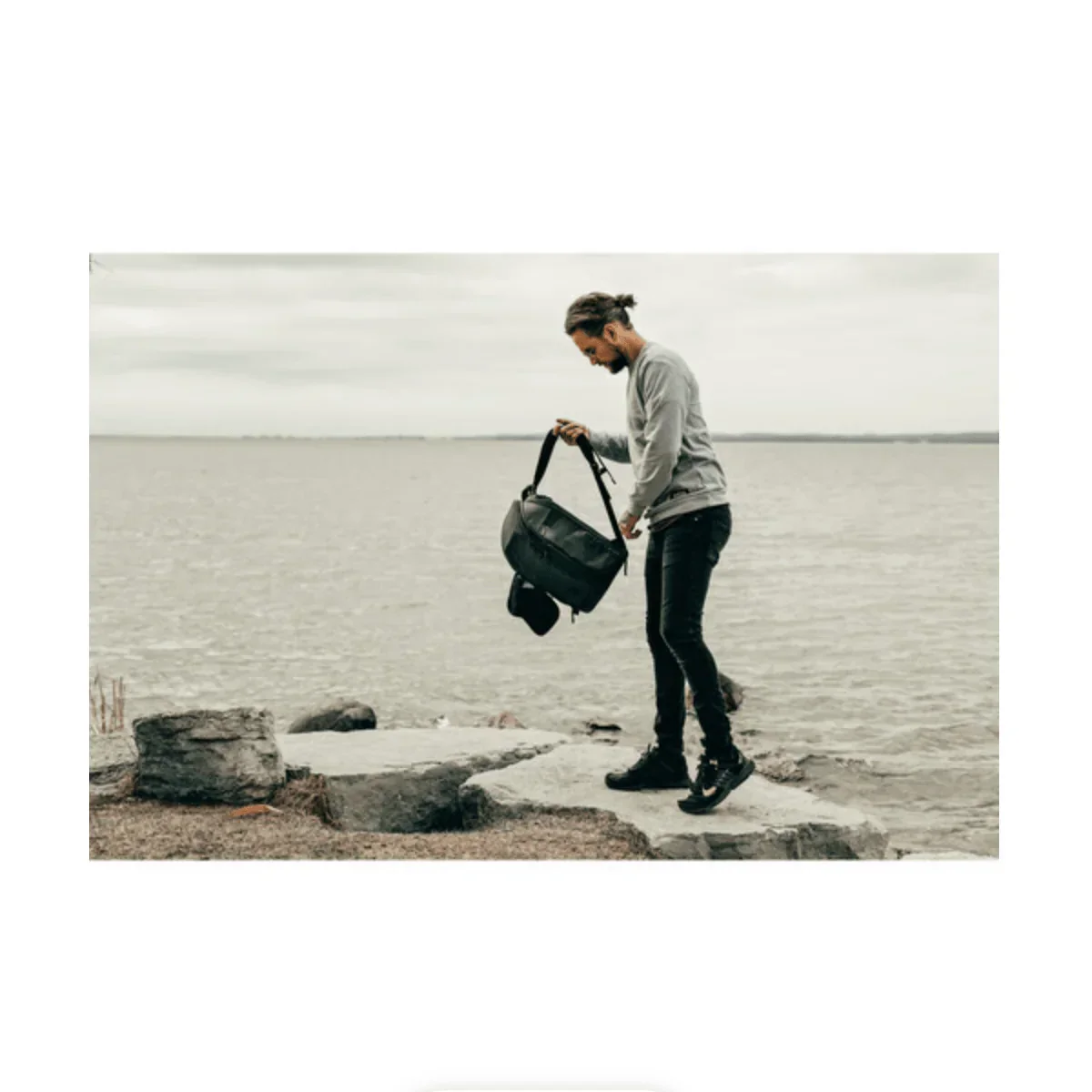 Nomatic Peter McKinnon 25L Camera Backpack with Large Cube - Image 14