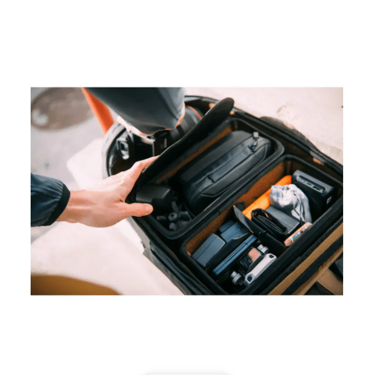 Nomatic Peter McKinnon 25L Camera Backpack with Large Cube - Image 17