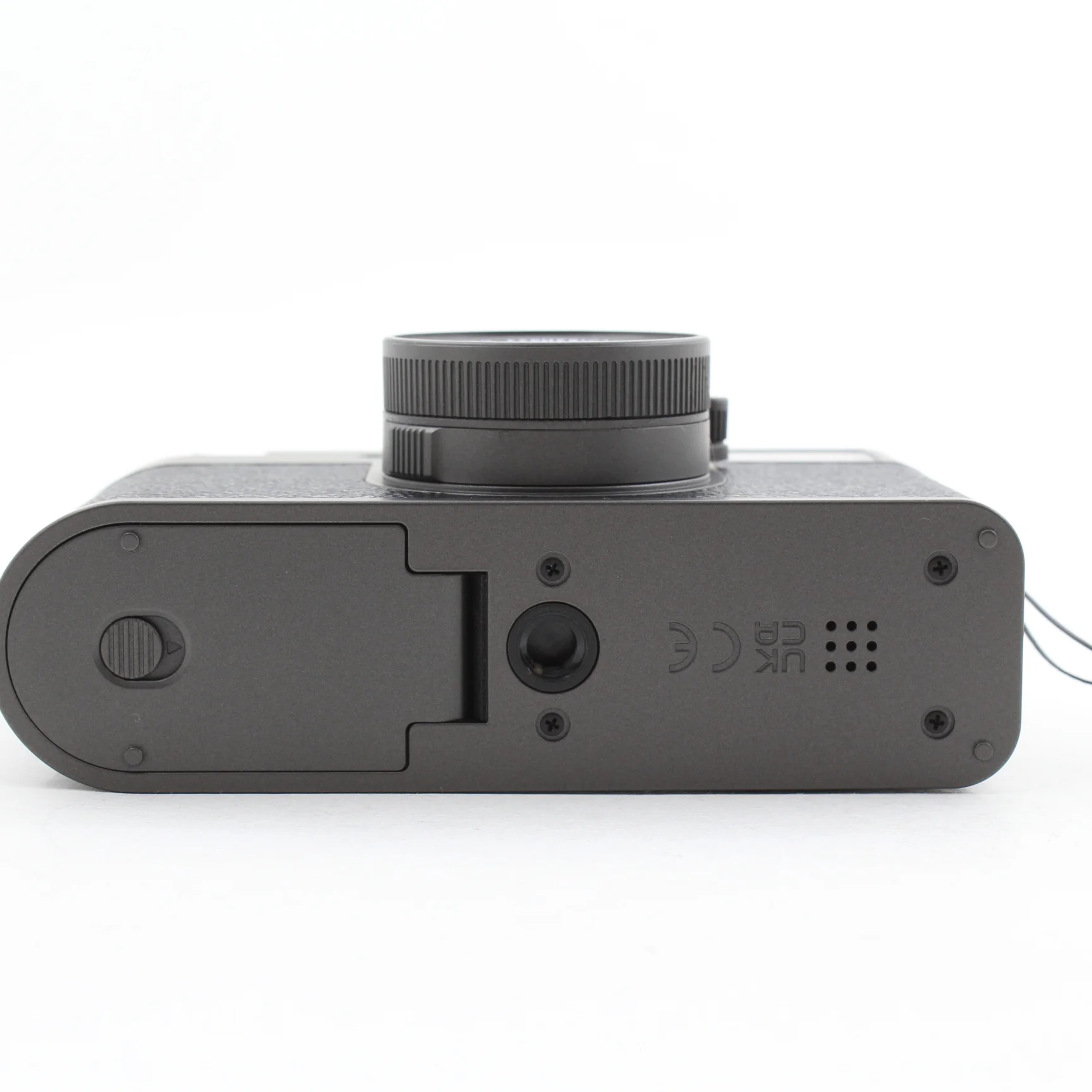 * OPEN BOX EXCELLENT * FUJIFILM X half Digital Camera (Charcoal Silver) - Image 4