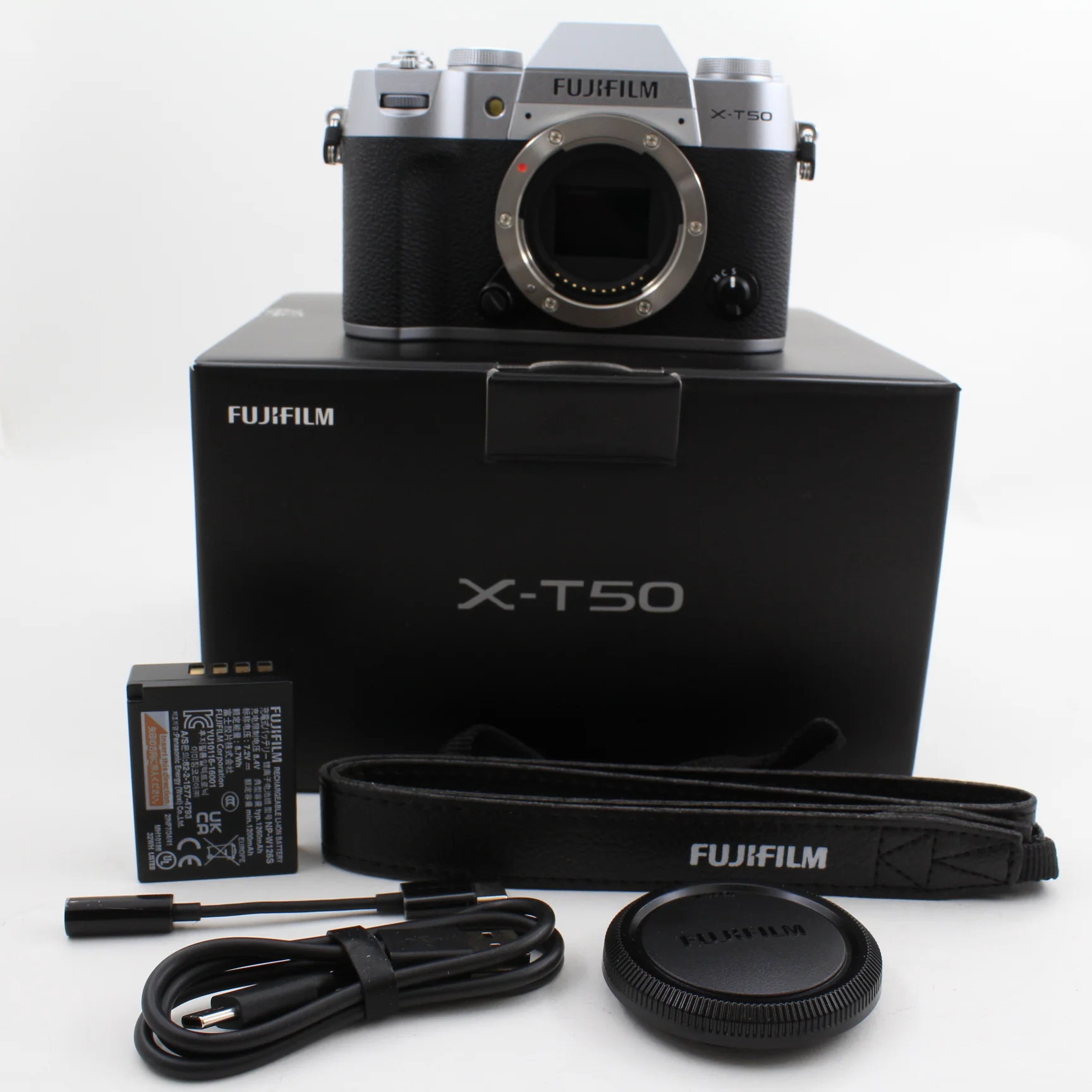 * OPEN BOX EXCELLENT * Fujifilm X-T50 Mirrorless Camera (Silver)