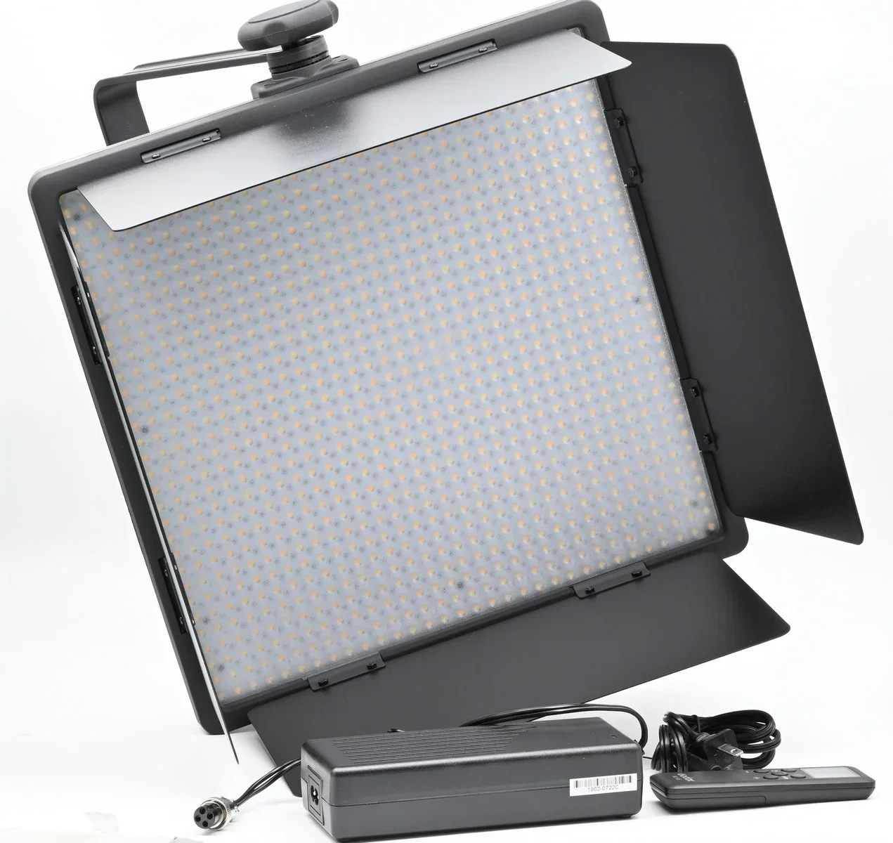 * OPEN BOX EXCELLENT * Godox LED1000C Bi-Color LED Video Light