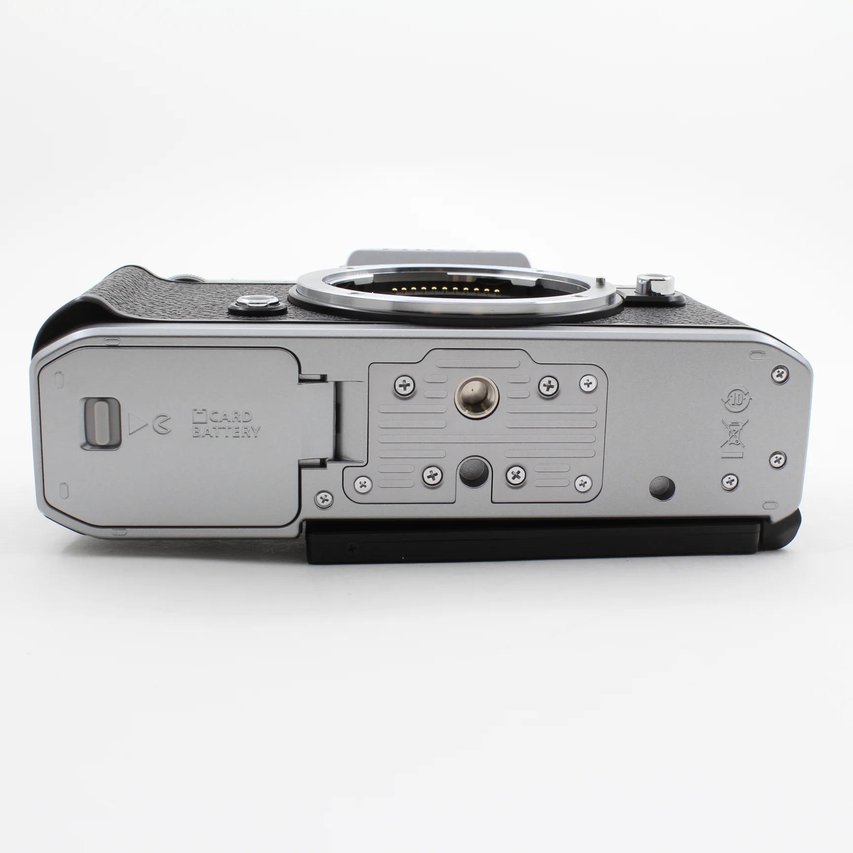 * OPEN BOX EXCELLENT * Nikon Zf Mirrorless Camera with Z 40mm f/2 (SE) Lens (Silver) - Image 5