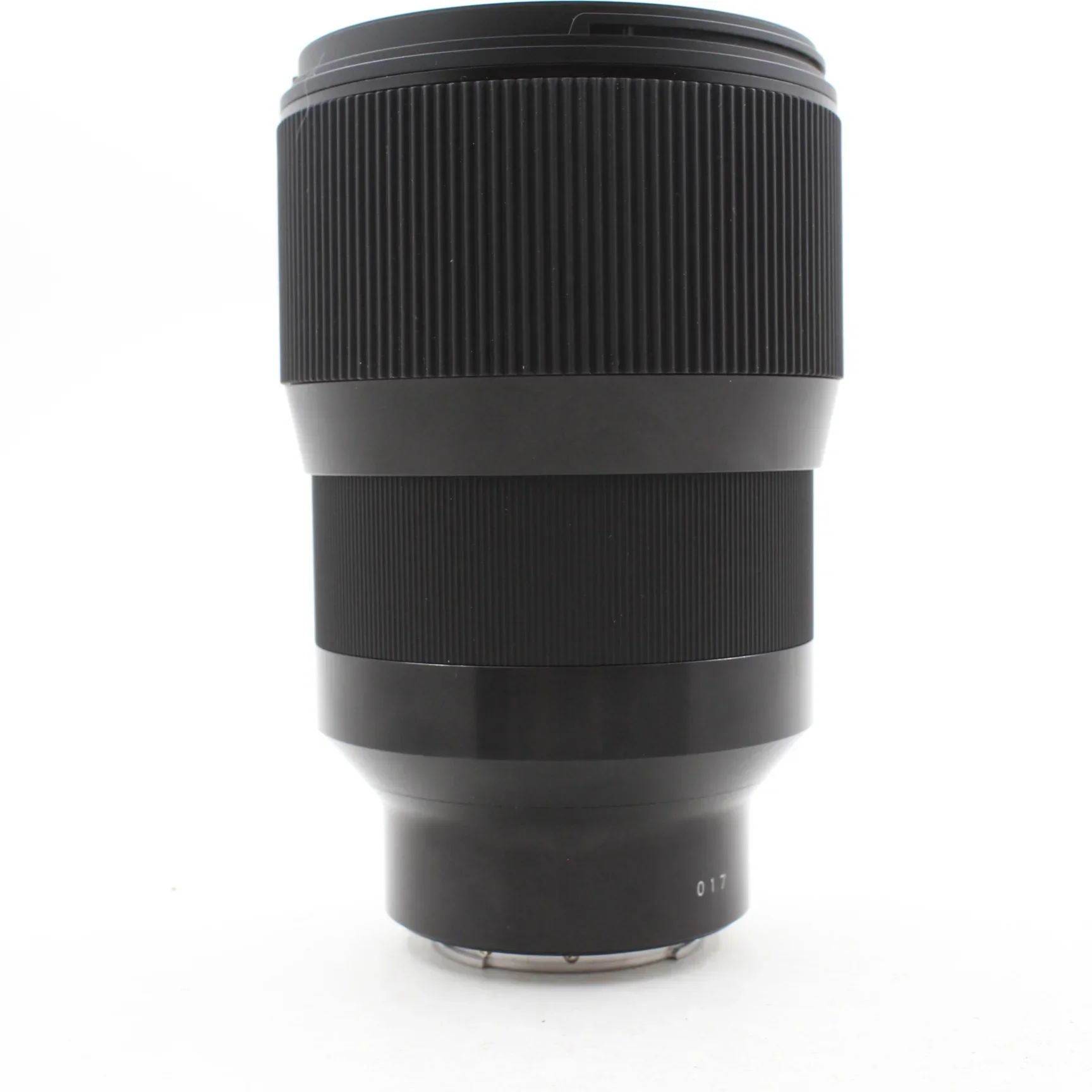 * OPEN BOX EXCELLENT * Sigma 135mm f/1.8 DG HSM ART Lens for Sony E - Image 3