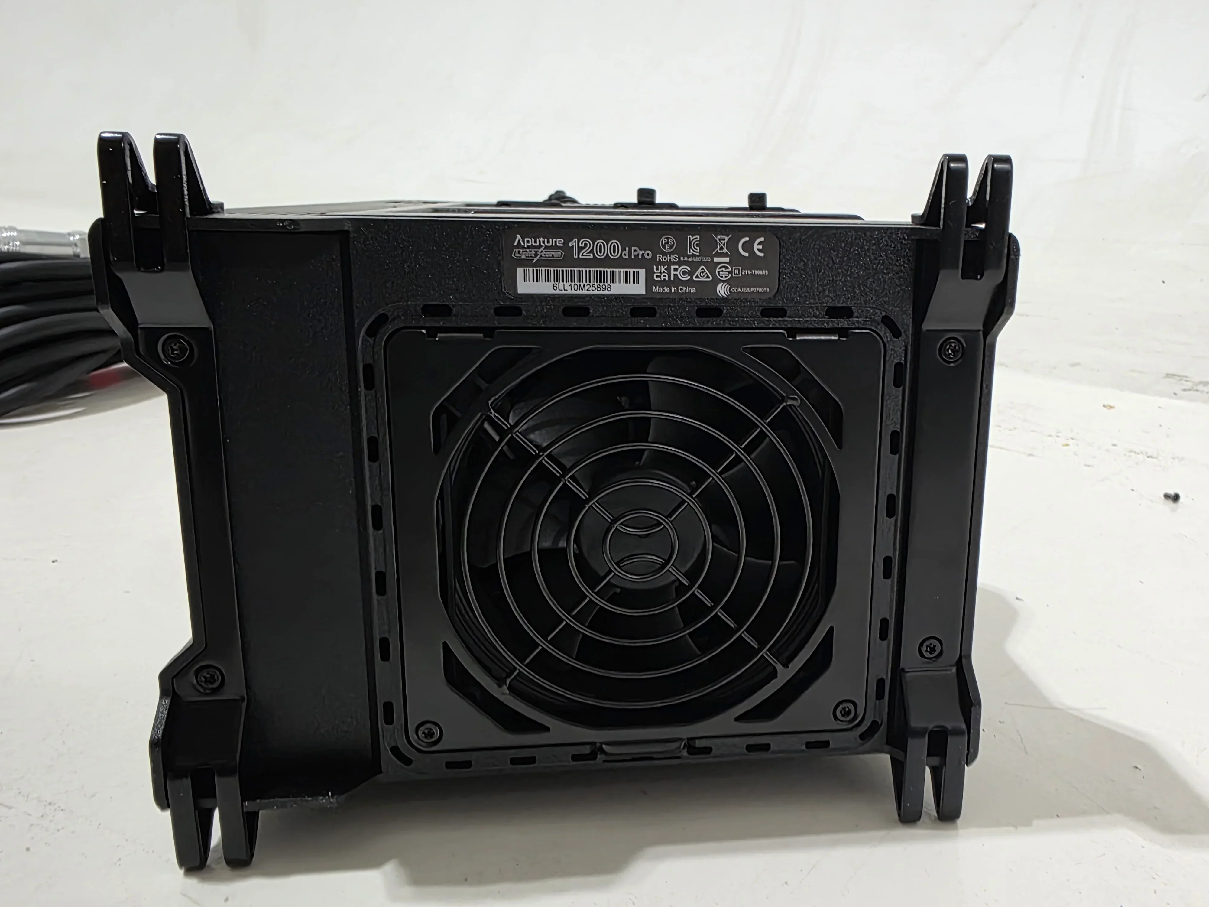 * OPEN BOX GOOD * Aputure LS 1200d Pro LED Light - Image 7