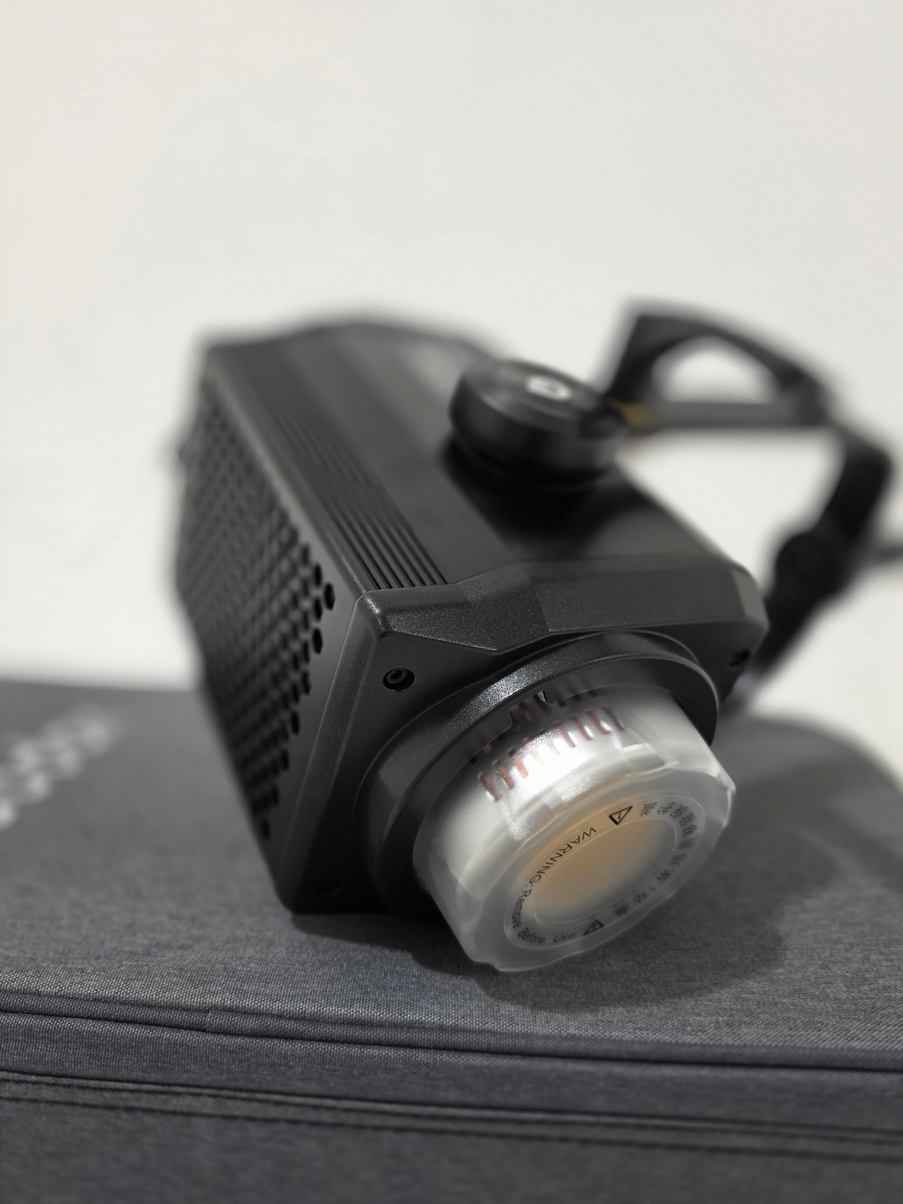 * OPEN BOX GOOD * Godox Knowled M600D Daylight LED Light - Image 7