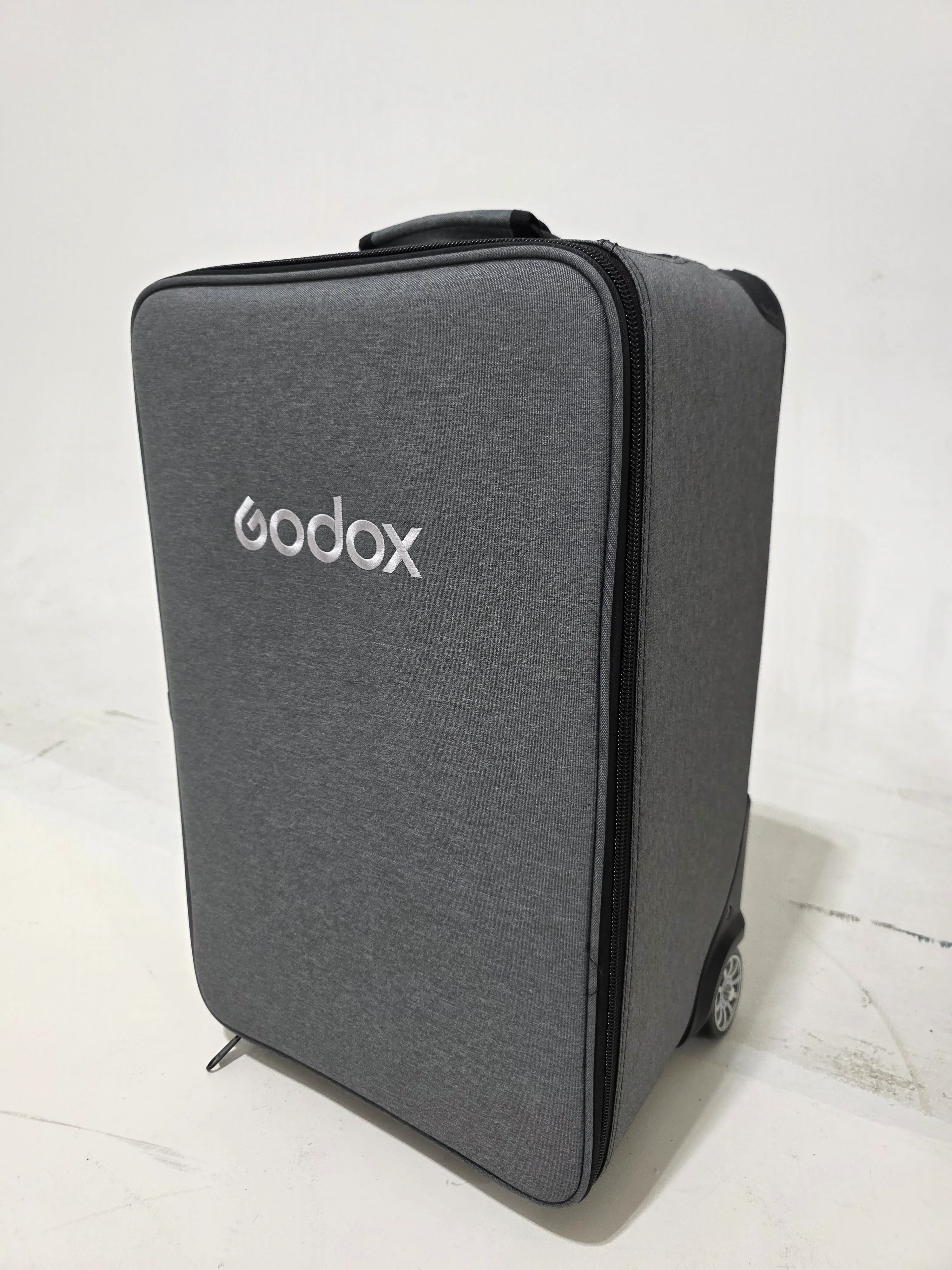 * OPEN BOX GOOD * Godox Knowled M600D Daylight LED Light - Image 2