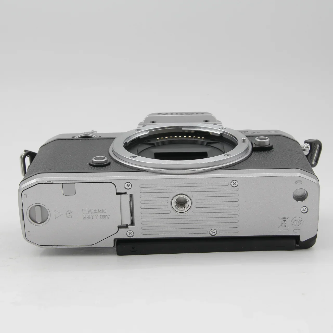 * OPEN BOX EXCELLENT * Nikon Z fc Mirrorless Digital Camera with Z 28mm f/2.8 Lens - Image 6