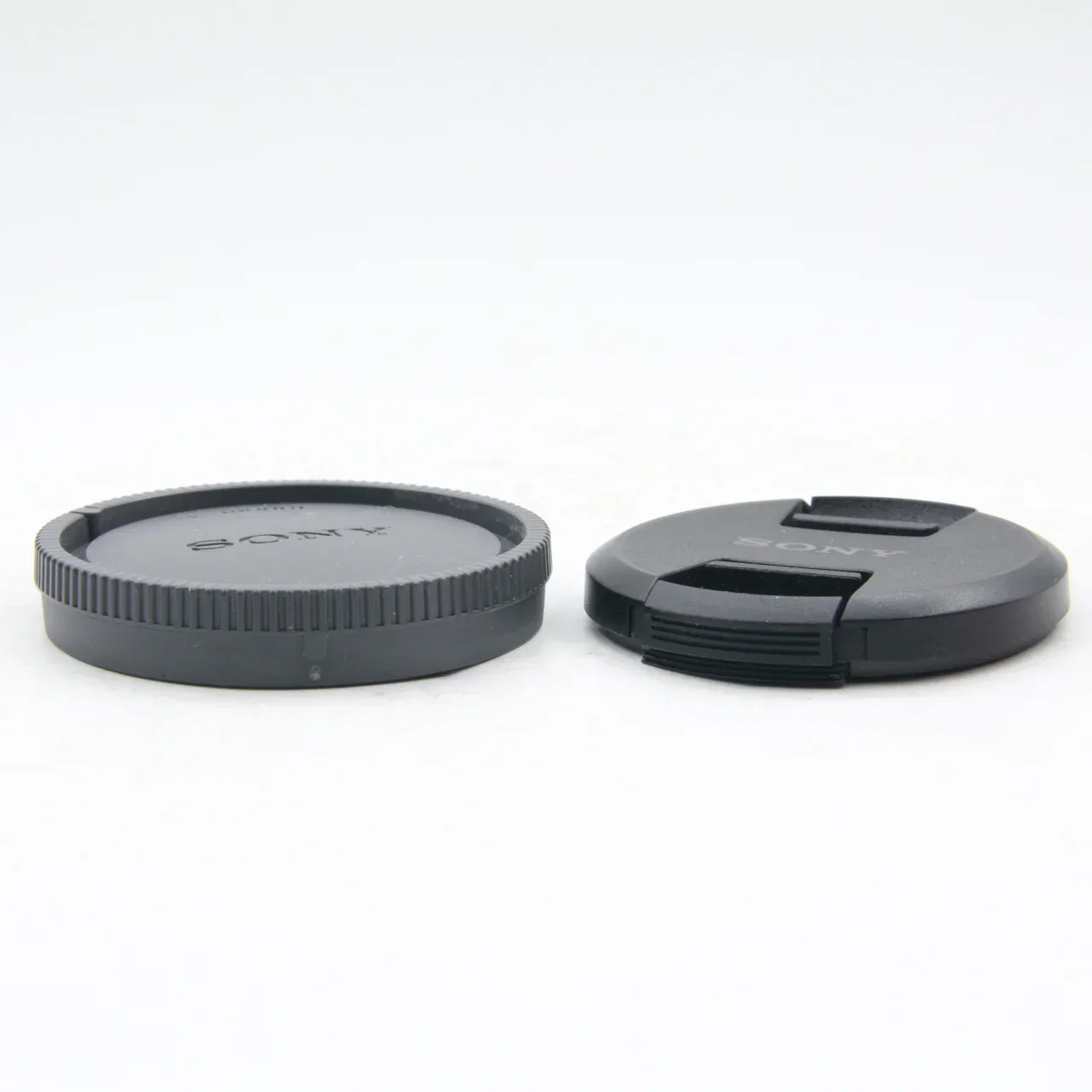 * OPEN BOX GOOD * Sony E 15mm f/1.4 G Lens - Image 8