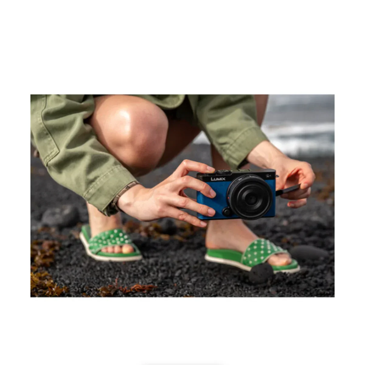 Panasonic Lumix S9 Mirrorless Camera with S 20-60mm f/3.5-5.6 Lens (Night Blue) - Image 5
