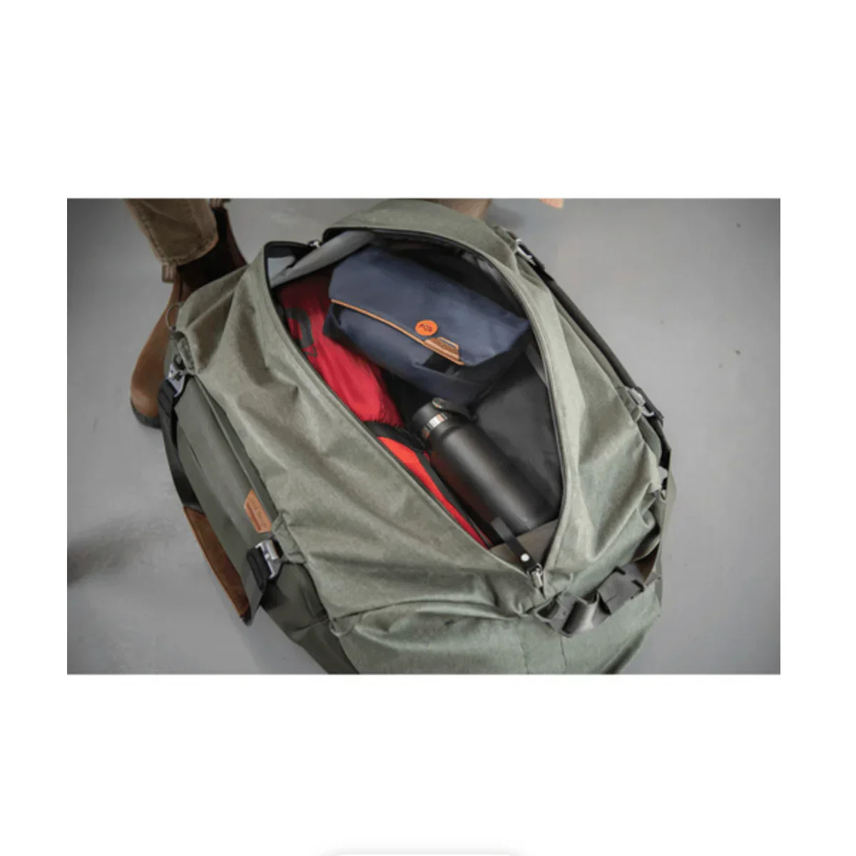 Peak Design 65L Travel Duffel (Sage) - Image 5