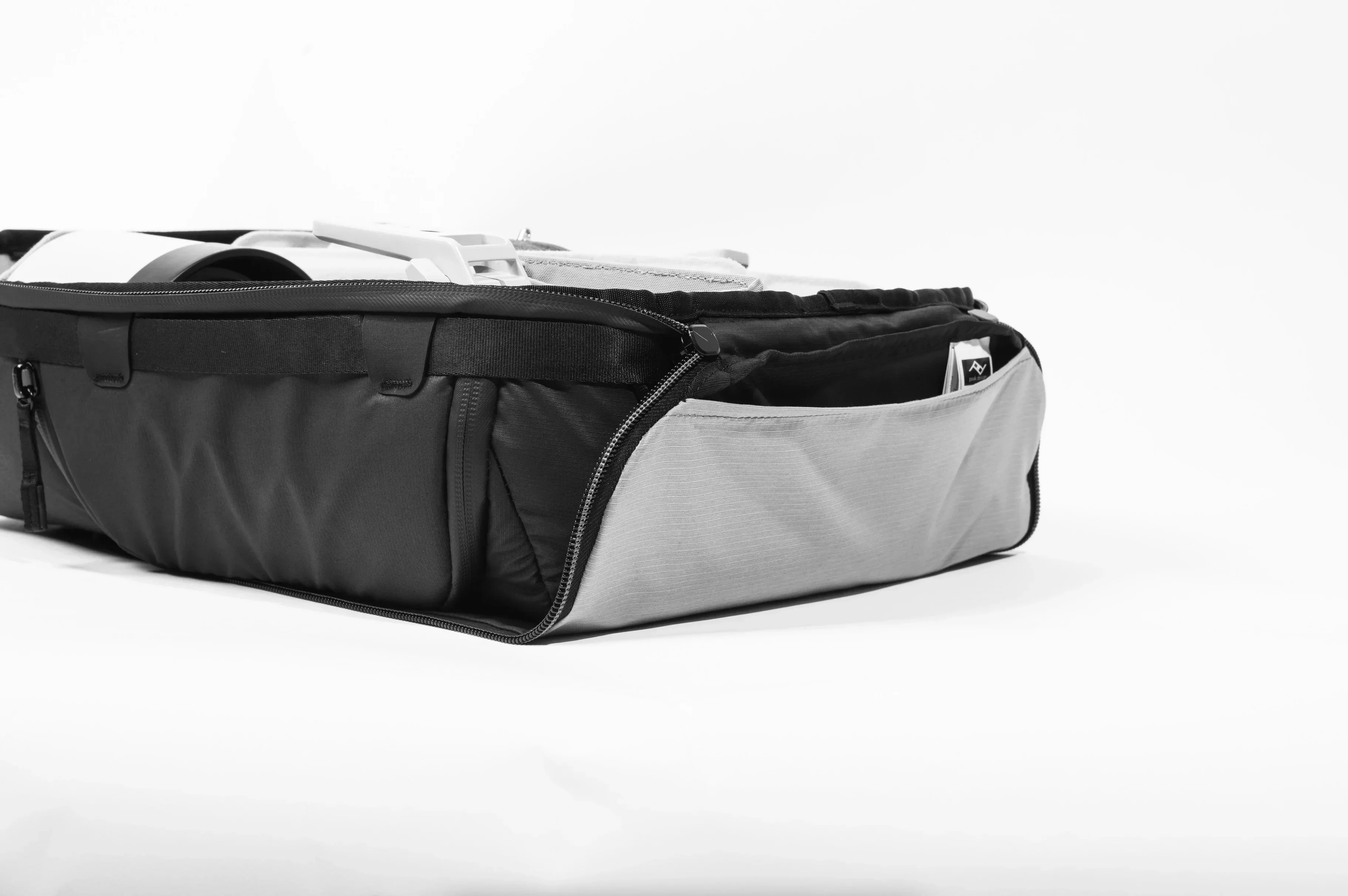 Peak Design Camera Cube v2 (Large, Black) - Image 19