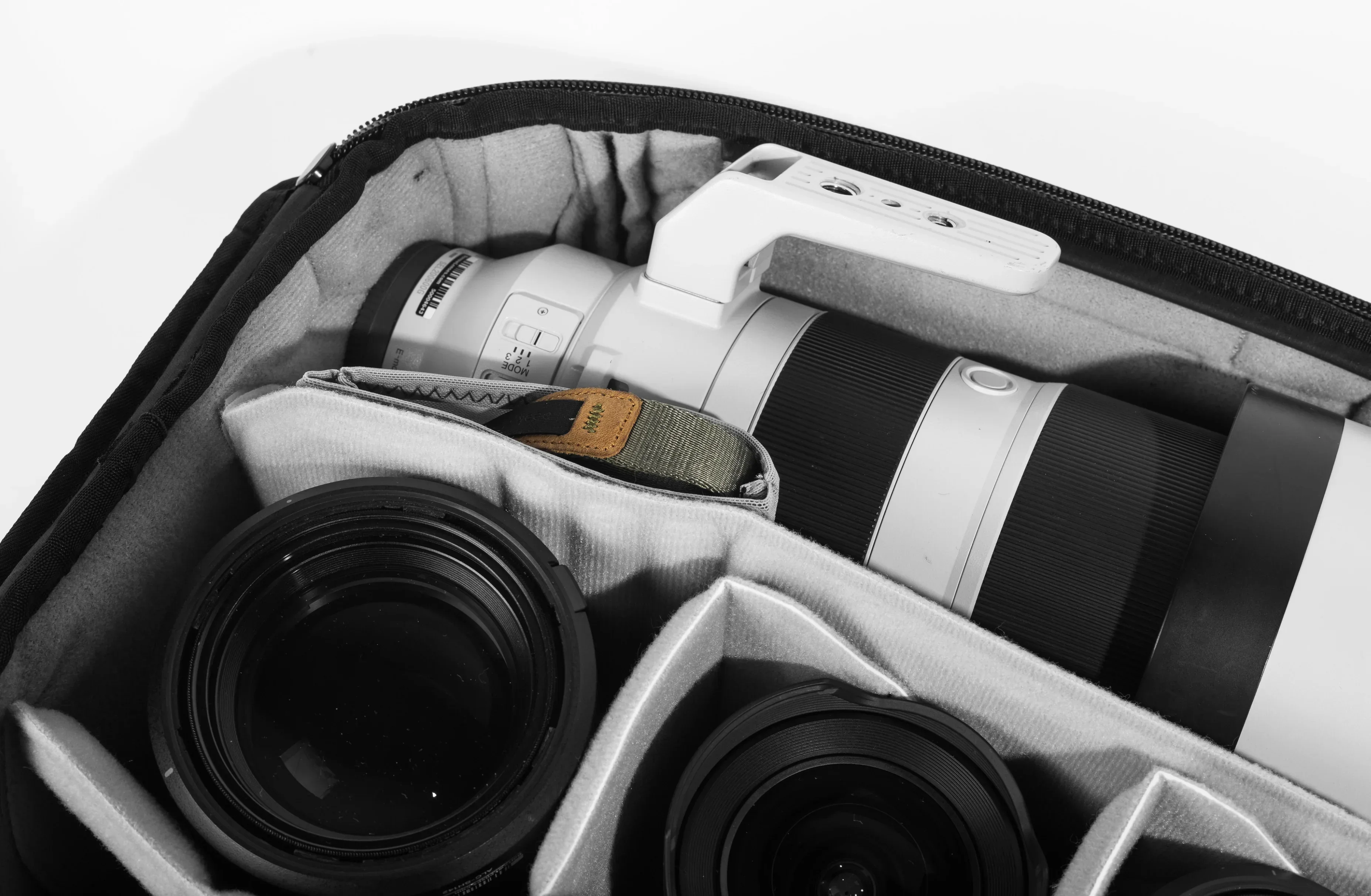 Peak Design Camera Cube v2 (Large, Black) - Image 7