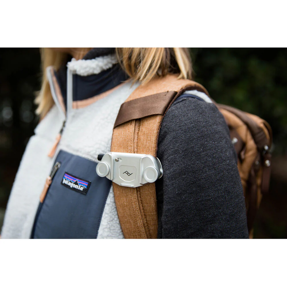 Peak Design Capture Camera Clip v3 (Silver) - Image 15