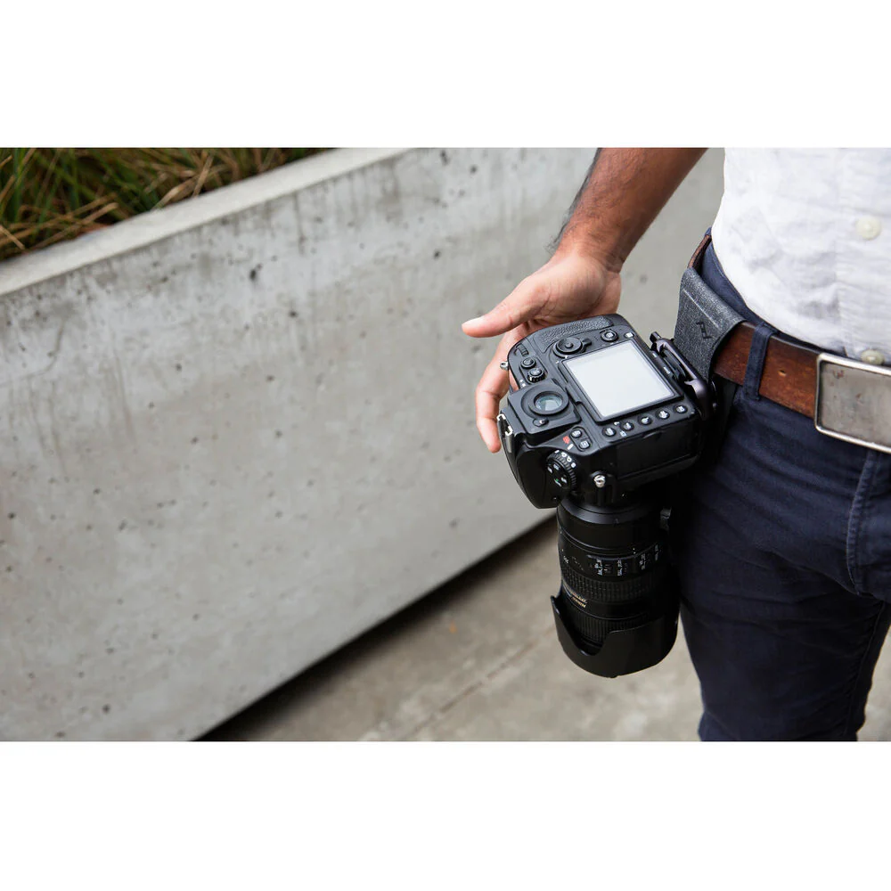 Peak Design Capture Camera Clip v3 (Silver) - Image 7