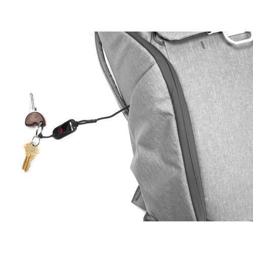 Peak Design Everyday Backpack v2 (20L, Ash) - Image 4