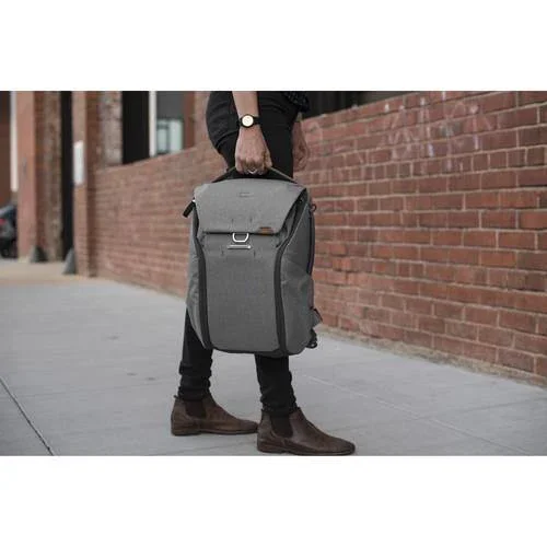 Peak Design Everyday Backpack v2 (20L, Ash) - Image 6