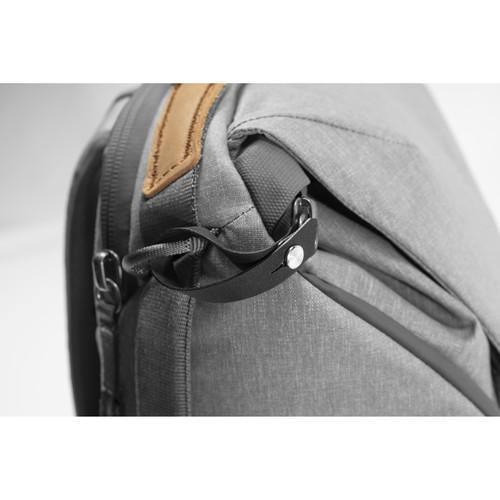Peak Design Everyday Backpack v2 (20L, Ash) - Image 8