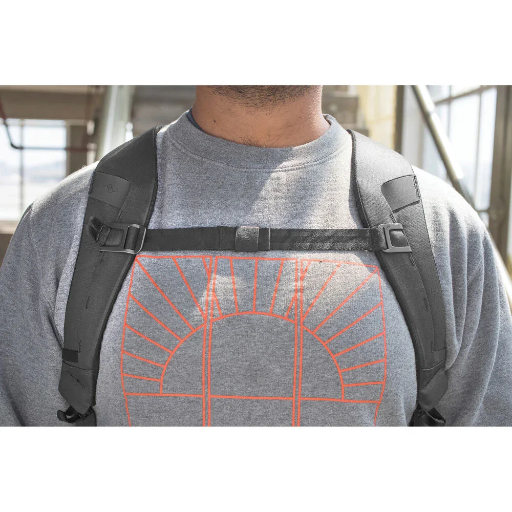 Peak Design Everyday Backpack v2 (20L, Charcoal) - Image 18