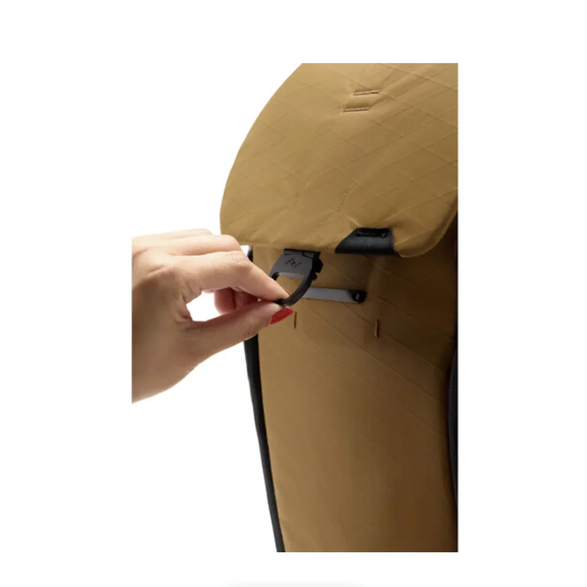 Peak Design Everyday Backpack v2 (30L, Coyote) - Image 10