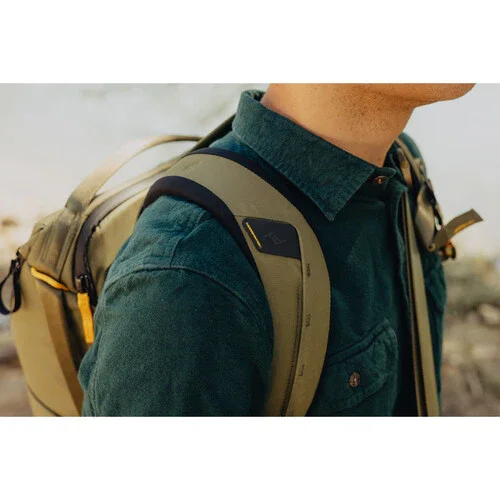 Peak Design Everyday Backpack v3 (20L, Kelp) - Image 11