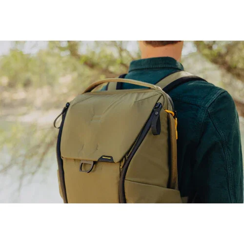 Peak Design Everyday Backpack v3 (20L, Kelp) - Image 8