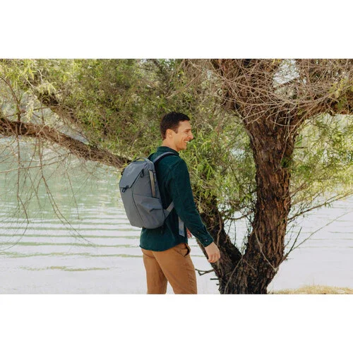 Peak Design Everyday Backpack v3 (20L, Ocean) - Image 9