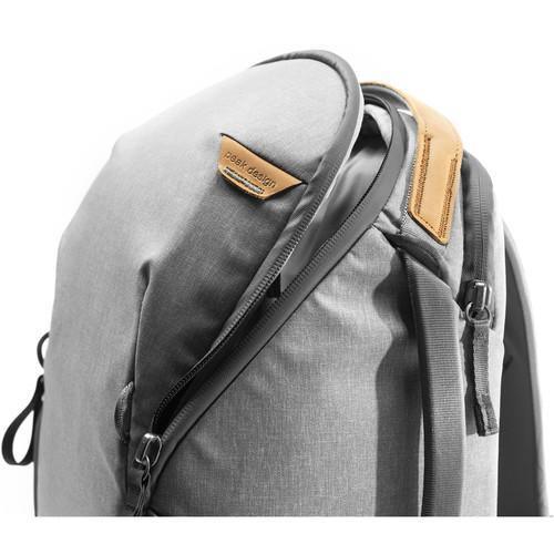 Peak Design Everyday Backpack Zip (15L, Ash) - Image 6