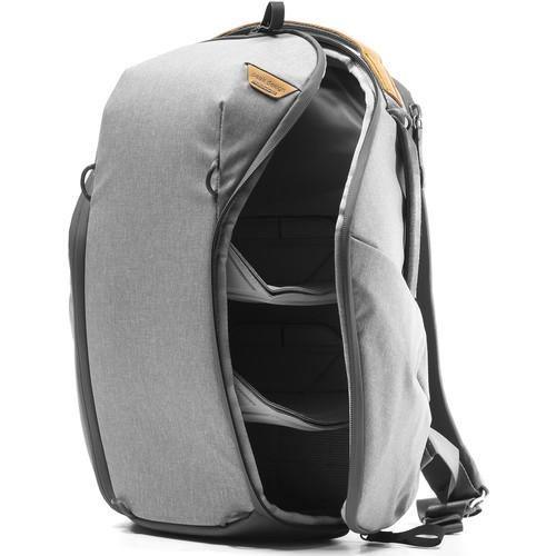 Peak Design Everyday Backpack Zip (15L, Ash) - Image 8