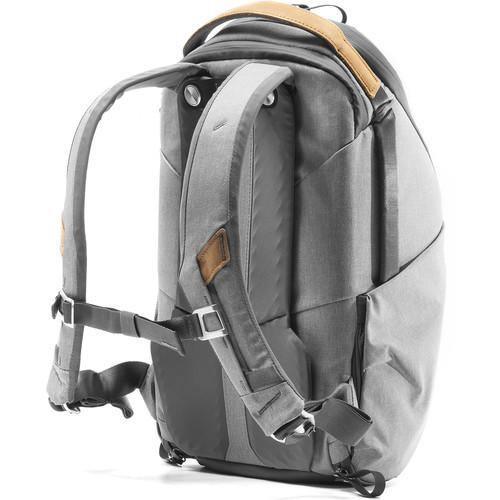 Peak Design Everyday Backpack Zip (15L, Ash) - Image 9