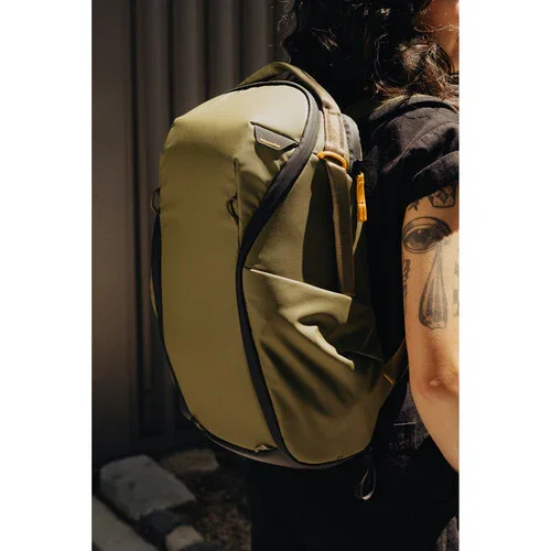 Peak Design Everyday Backpack Zip v3 (15L, Kelp) - Image 9