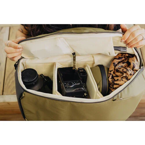 Peak Design Everyday Backpack Zip v3 (20L, Kelp) - Image 5