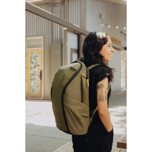 Peak Design Everyday Backpack Zip v3 (20L, Kelp) - Image 7