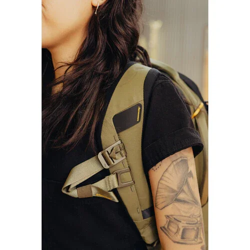 Peak Design Everyday Backpack Zip v3 (20L, Kelp) - Image 9