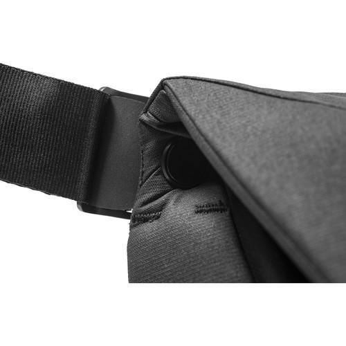 Peak Design Everyday Messenger v2 (13L, Black) - Image 3
