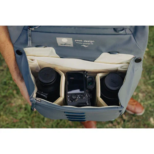 Peak Design Everyday Messenger v3 (13L, Ocean) - Image 4